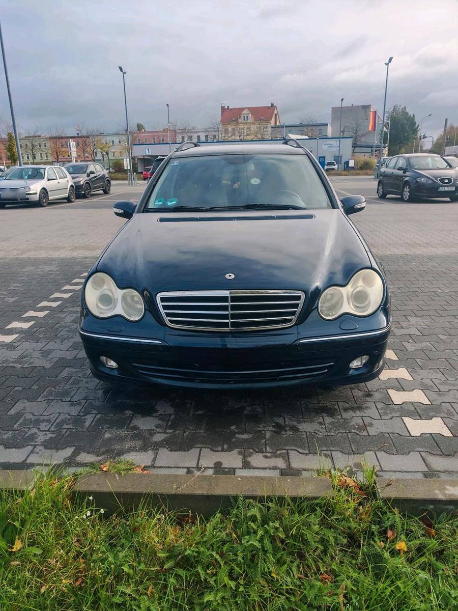 Mercedes-Benz C230, 2004