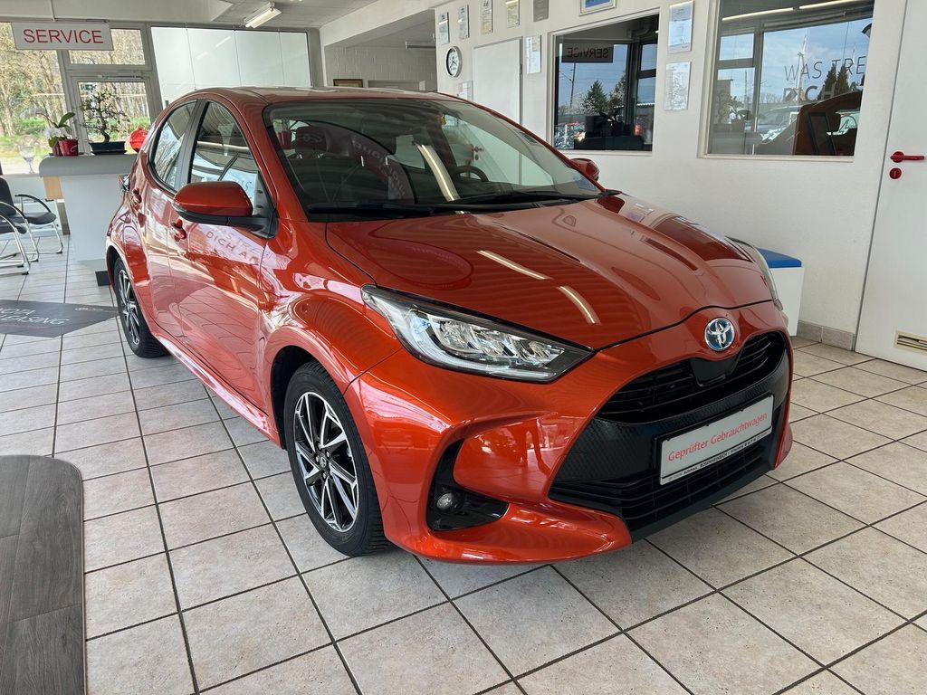 Toyota Yaris — fotografia 3