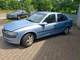 Opel Vectra 1.6. 16V - gebrauchte Opel Vectra aus dem Jahr 1998