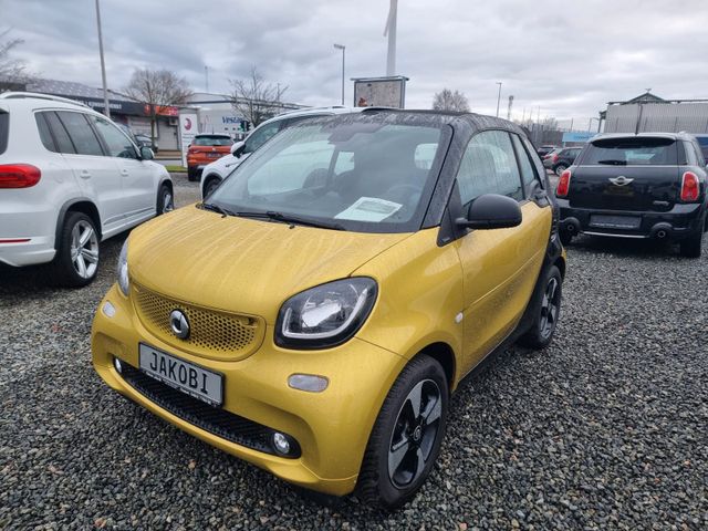 Smart ForTwo Cabrio Passion Sitzh. Navi LED Sound 90PS