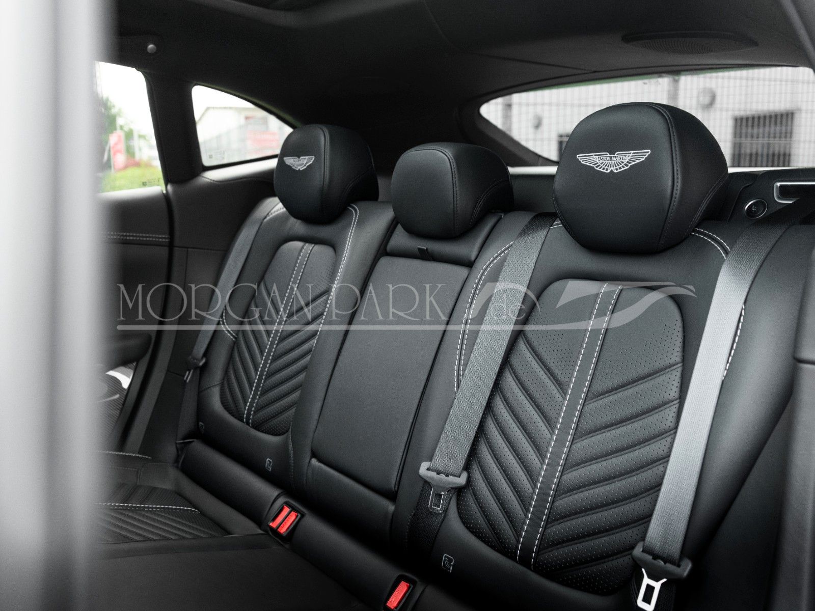 Fahrzeugabbildung Aston Martin DBX 707 1.Hd. MwSt. *Sonderlack* VOLL