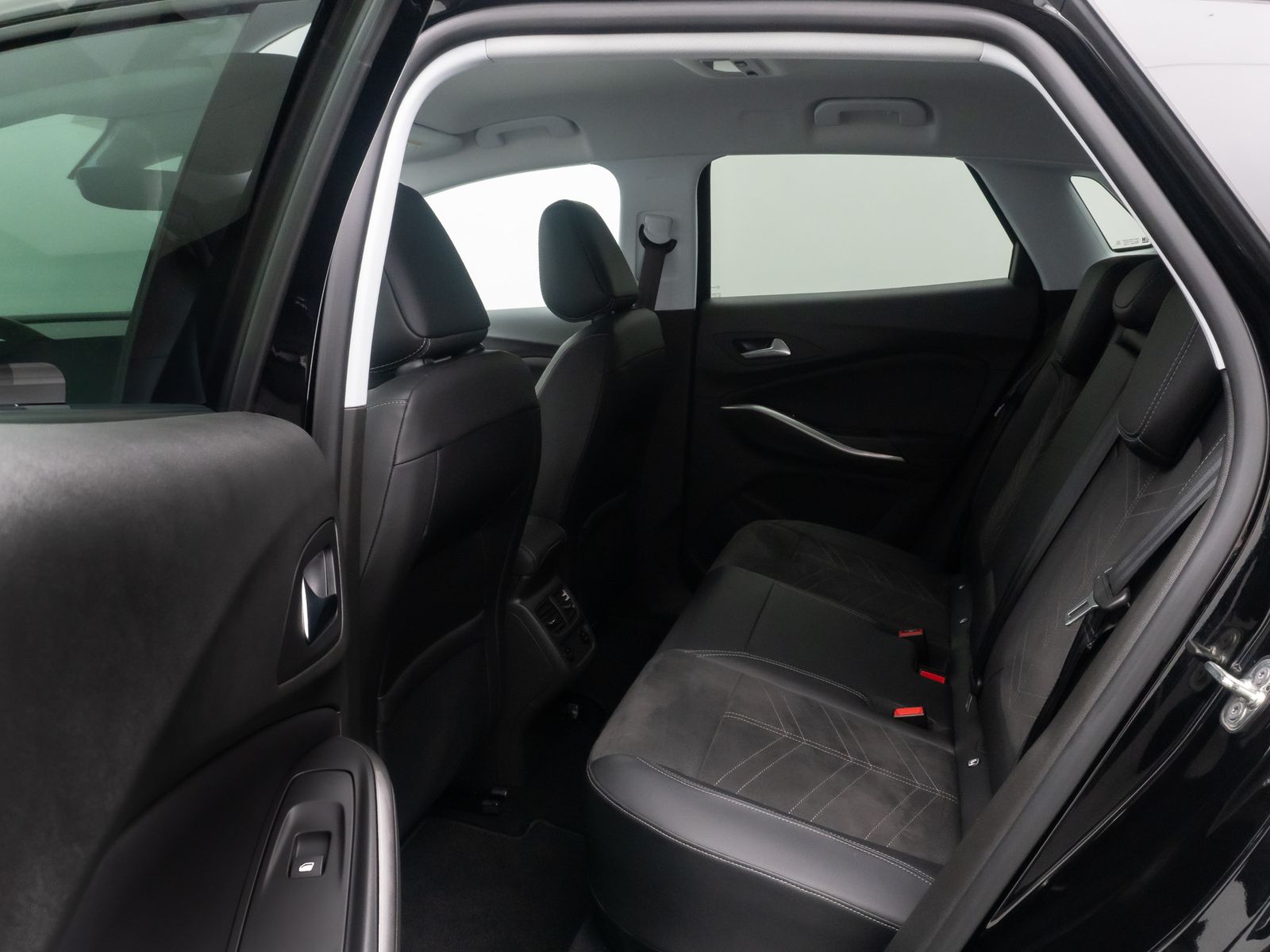 Fahrzeugabbildung Opel Grandland GS ACC 360° DAB Komfort DigitDisp 19"