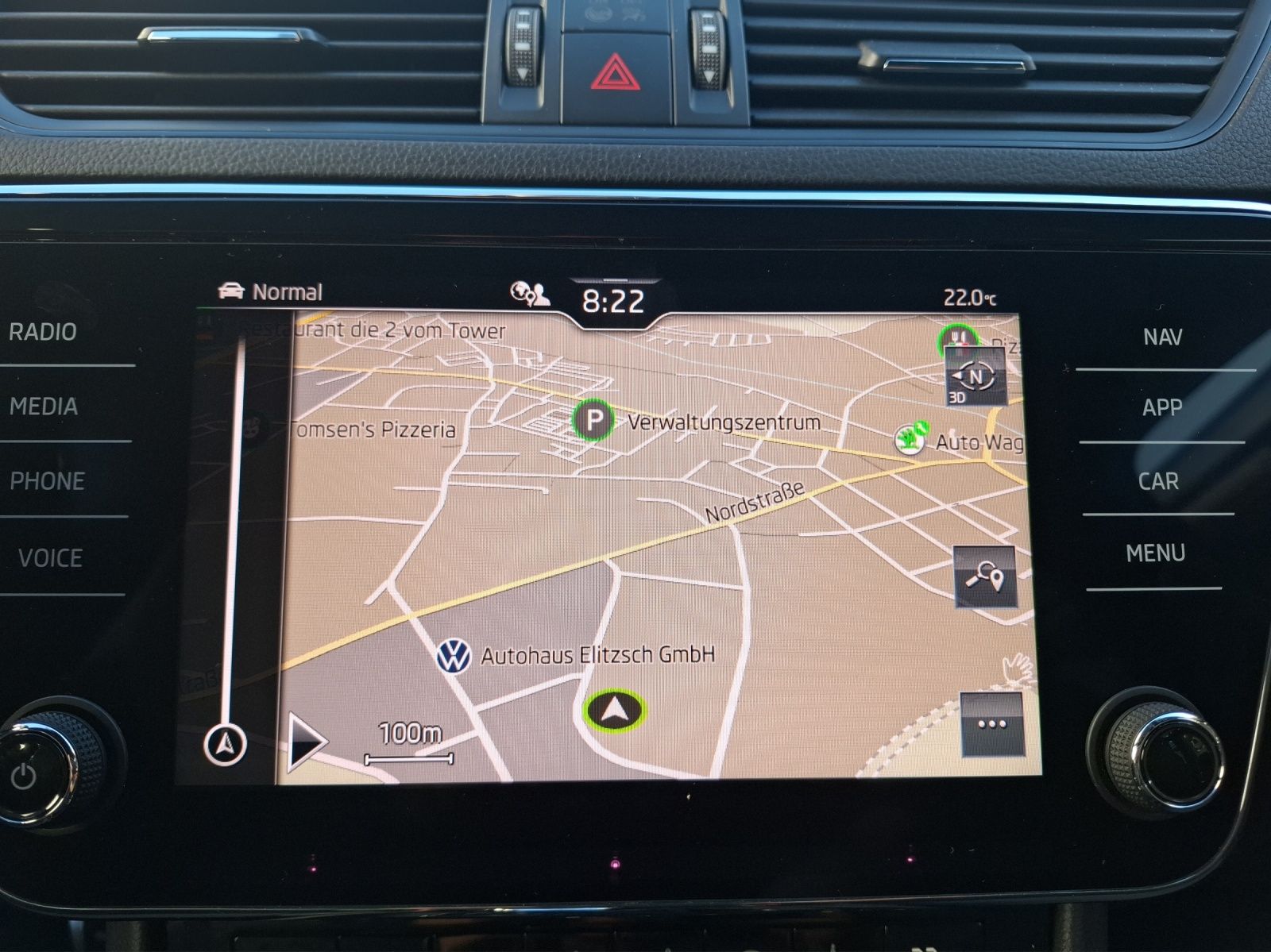 Fahrzeugabbildung SKODA Superb Combi TDI Sportline DSG Matrix Navi AID A