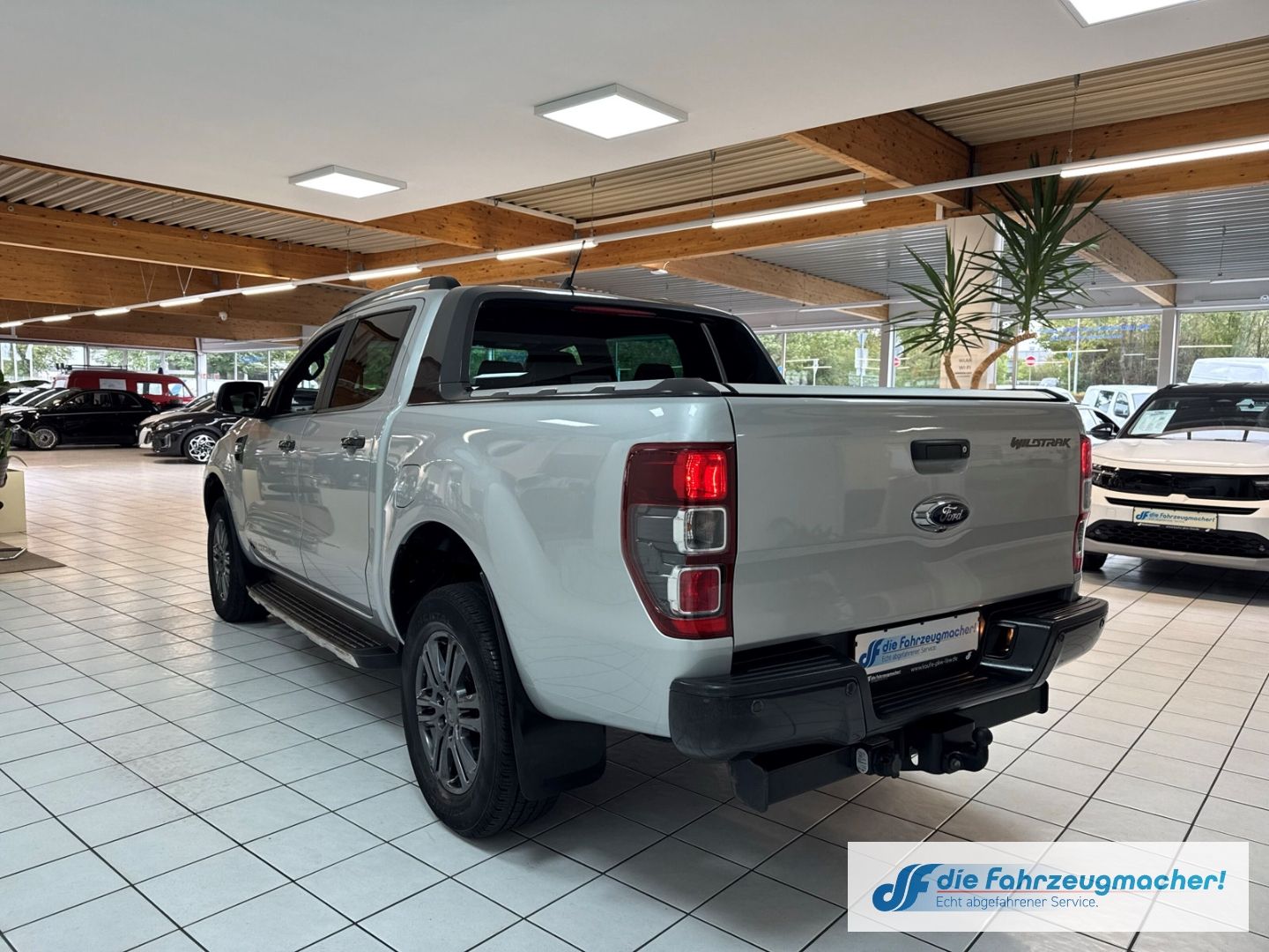 Fahrzeugabbildung Ford Ranger Wildtrak DOKA 212PS 4x4 AHK Navi Leder LE