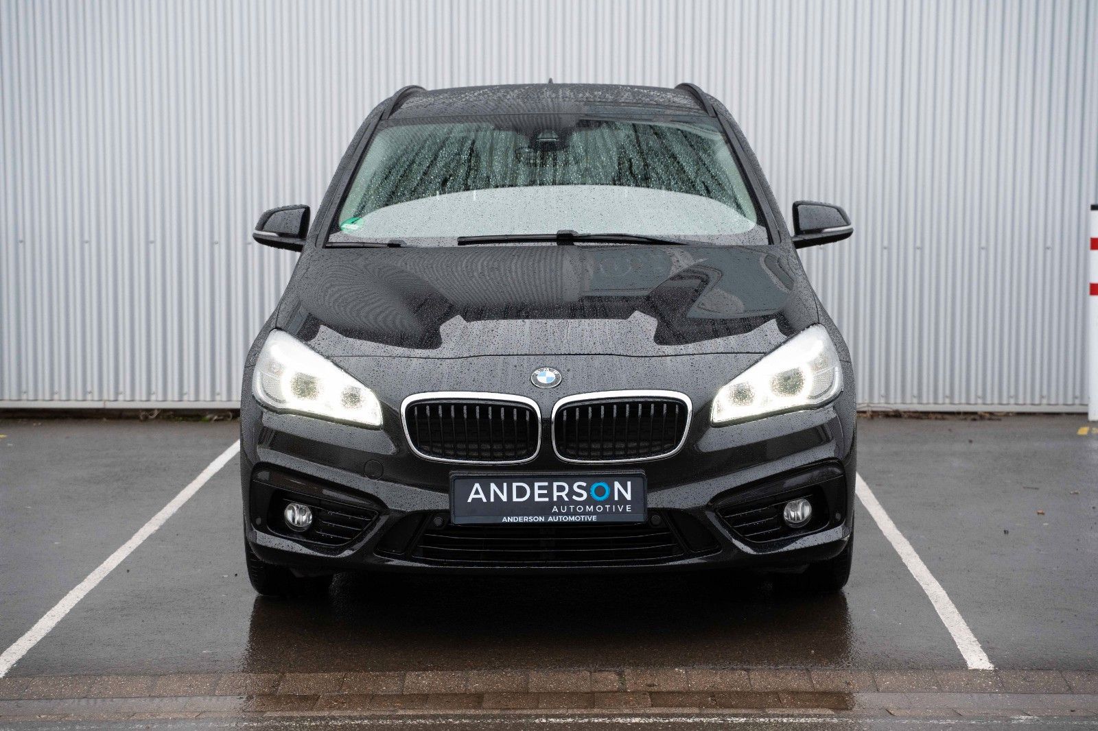 Fahrzeugabbildung BMW 218i ACTIVE TOURER KAM LED SPORT BLACK WENIG KM