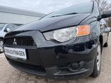 Mitsubishi Colt 1.1 Inform Klimaautomatik 8fach 1-Hand - Mitsubishi Colt: Schwarz