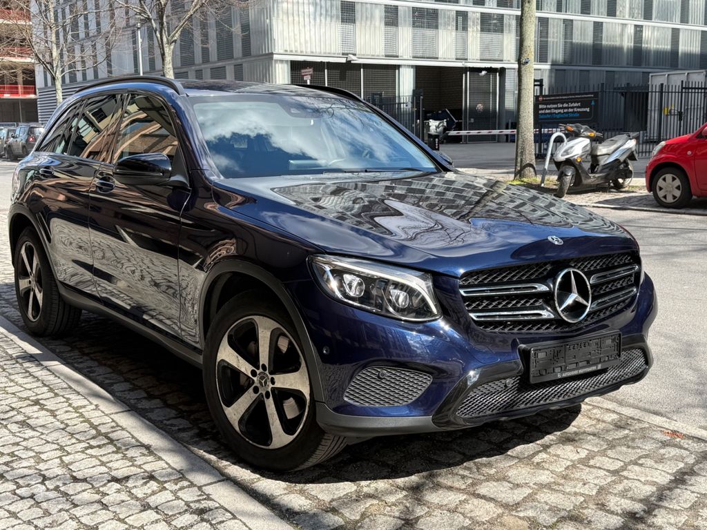 Image of Mercedes-Benz GLC 250
