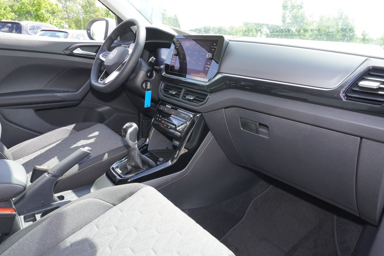 Fahrzeugabbildung Volkswagen T-Cross Life 1.0 l TSI OPF 70 kW (95 PS) 5-Gang