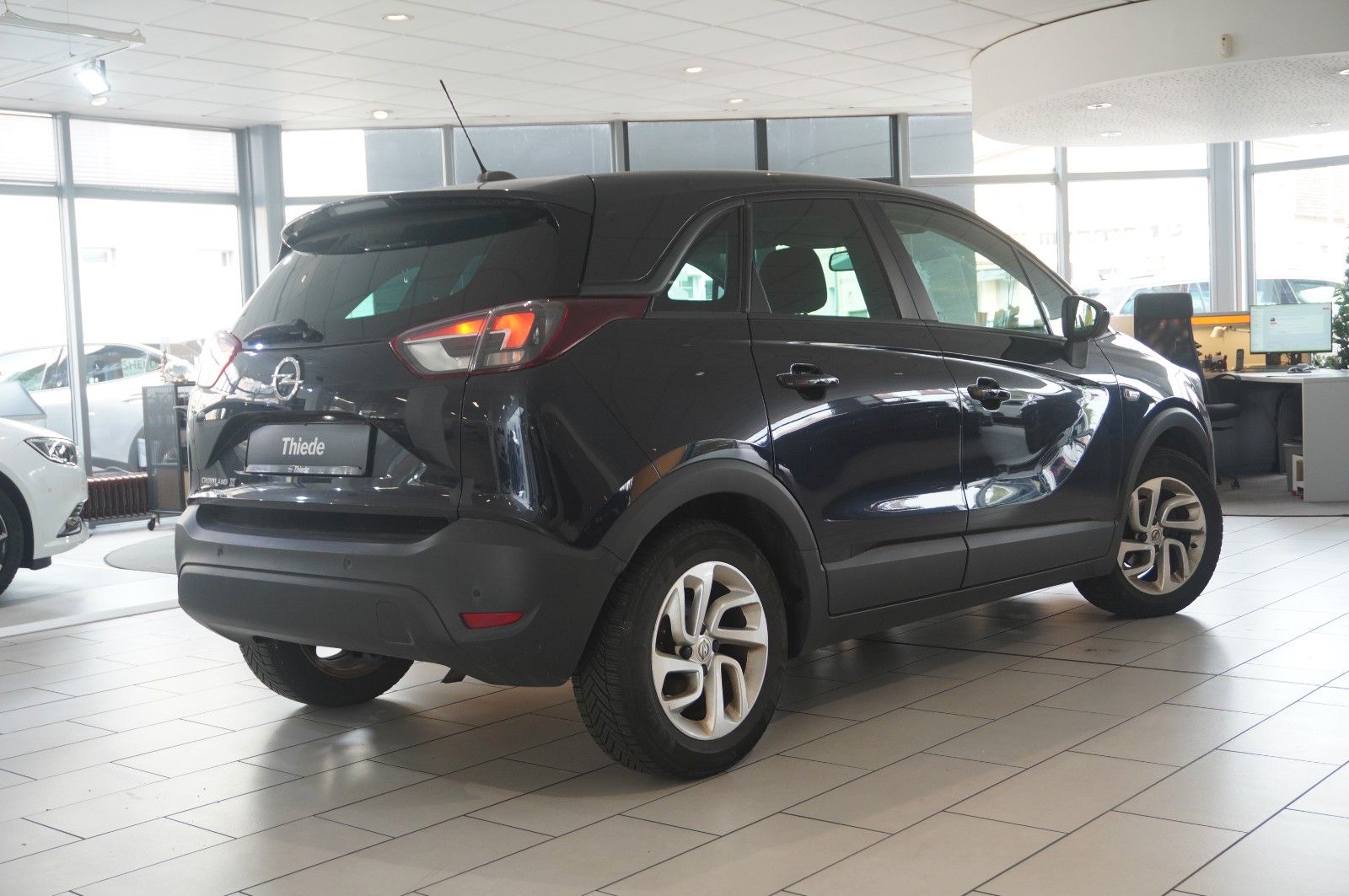 Fahrzeugabbildung Opel Crossland X 1.2 NAVI/LED/SHZ/LHZ/ALU/TEMPOMAT