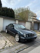 Mercedes-Benz Mercedes E240 W210 V6 Automatik Elegance T... - gebrauchte Mercedes-Benz E 240 aus dem Jahr 2000