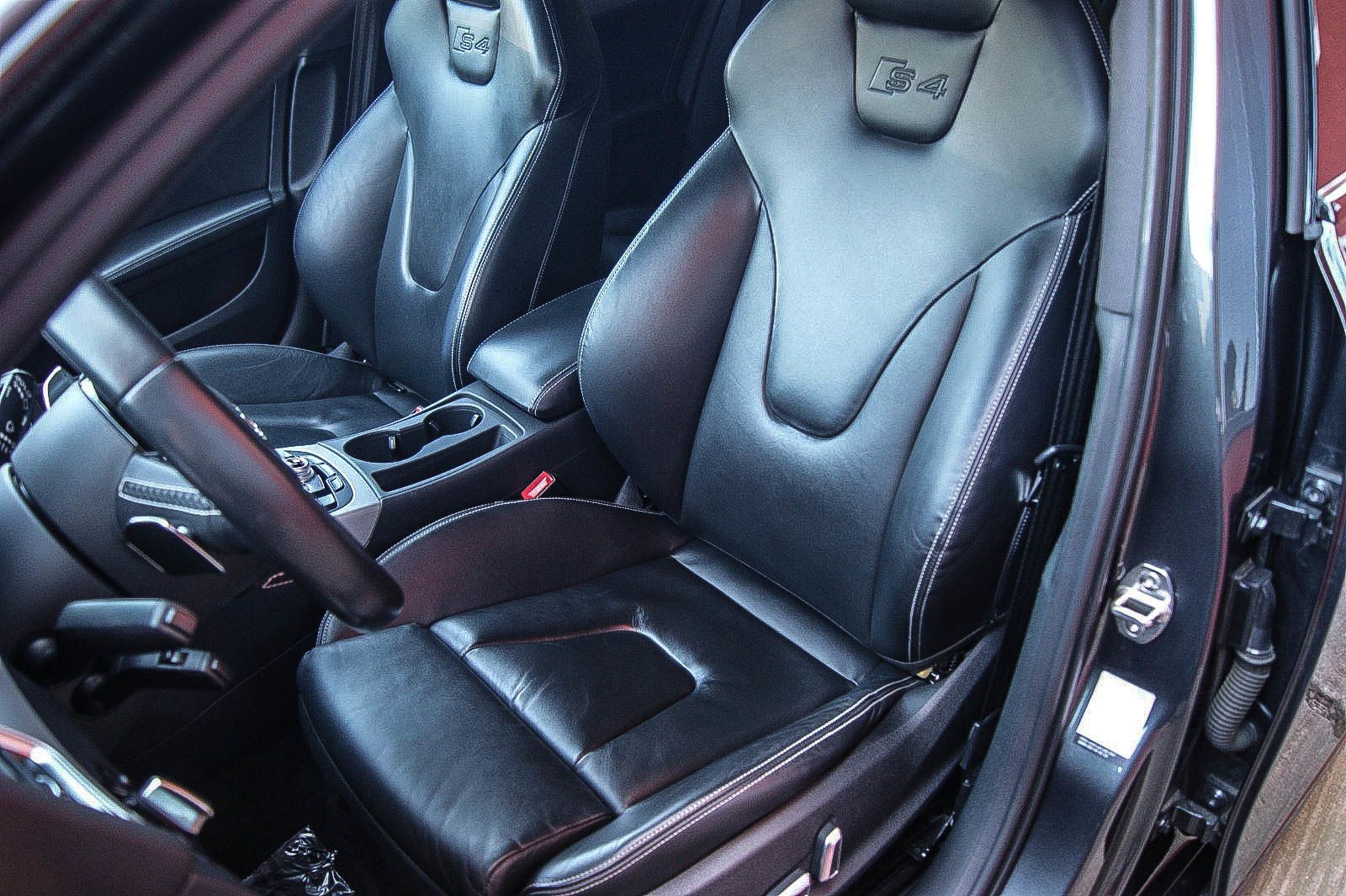 Fahrzeugabbildung Audi S4 Avant 3.0T V6 quattro B&O Sound TOP GEPFLEGT