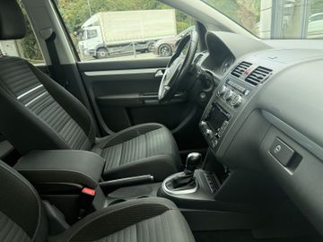 Volkswagen Touran - 10