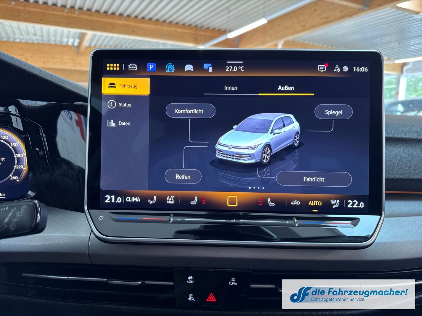 Fahrzeugabbildung Volkswagen Golf VIII 2.0 TDI 110 kW Life Digitales Cockpit