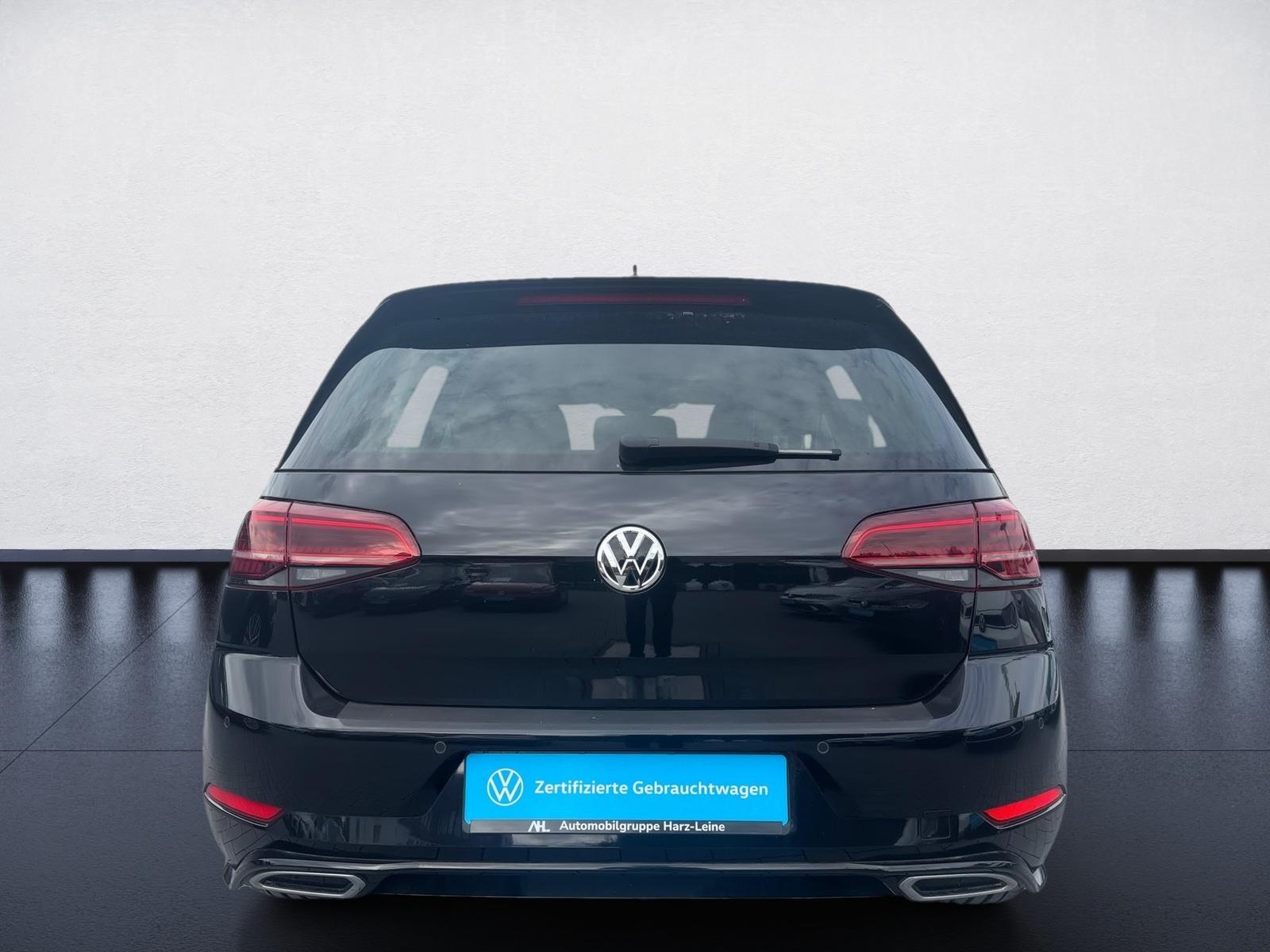Volkswagen Golf VIII IQ-DRIVE+TSI+R-LINE SPORTPAKET+LED+NAV