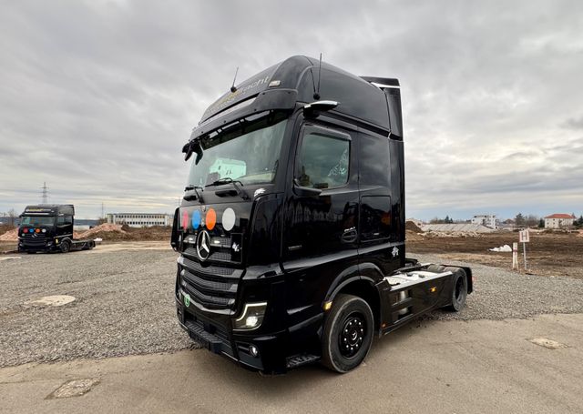 Mercedes-Benz Actros 1851 L Mega Sattelhub Standklima Leder