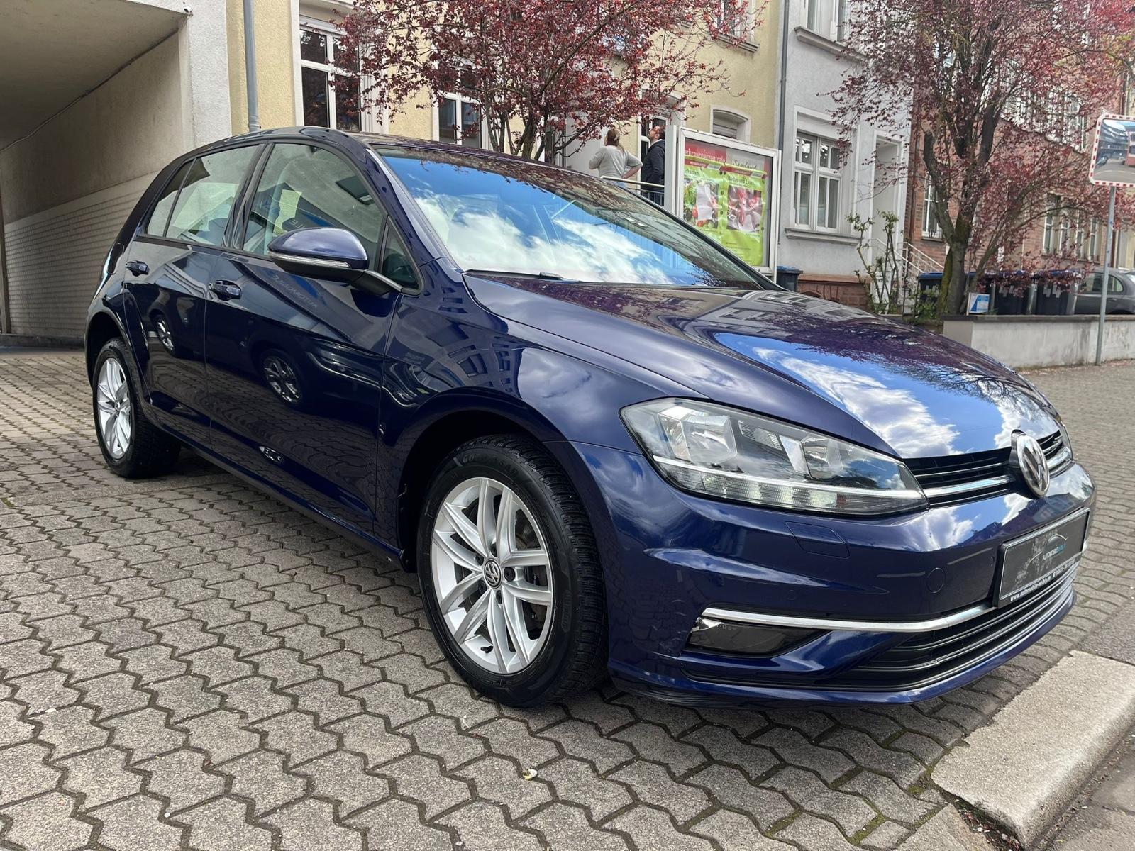 Volkswagen Golf VII Lim. Comfortline BMT Automatik, Navi