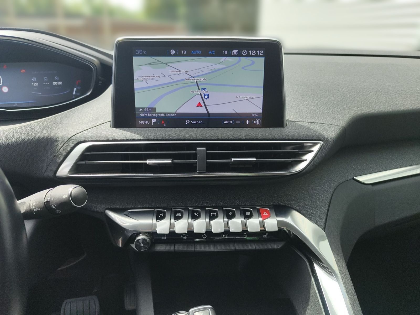 Fahrzeugabbildung Peugeot 3008 1.2 PureTech 130 Allure AHK