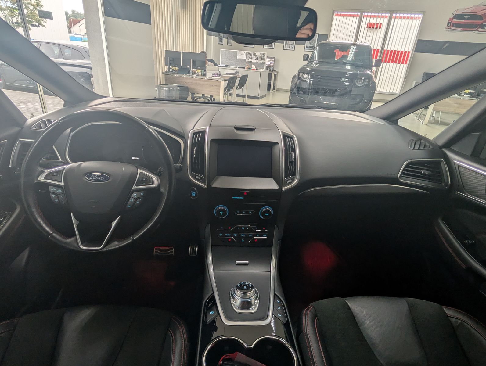 Fahrzeugabbildung Ford S-MAX 2.0 ST-Line ACC LED KAM StHZ SHZ MEMO