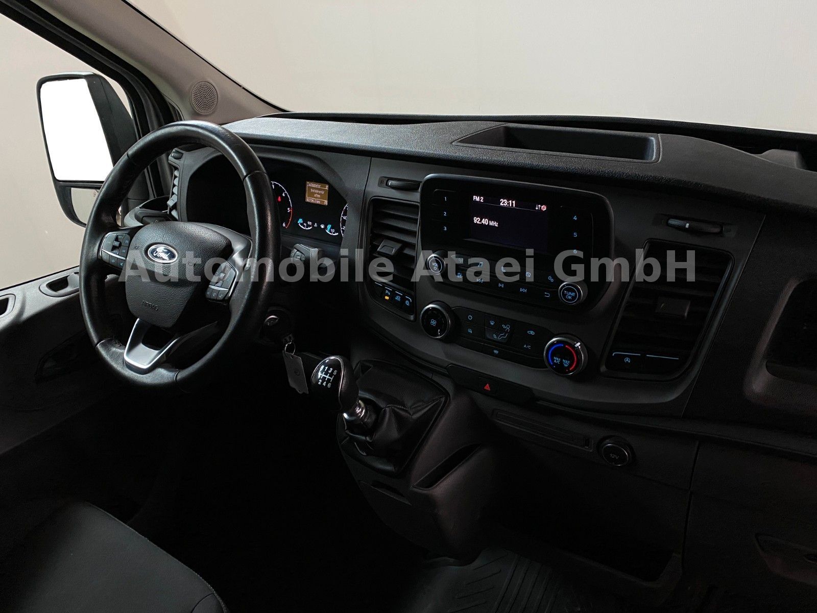 Fahrzeugabbildung Ford Transit 350 L2H2 TEMPOMAT+KLIMA (0818)