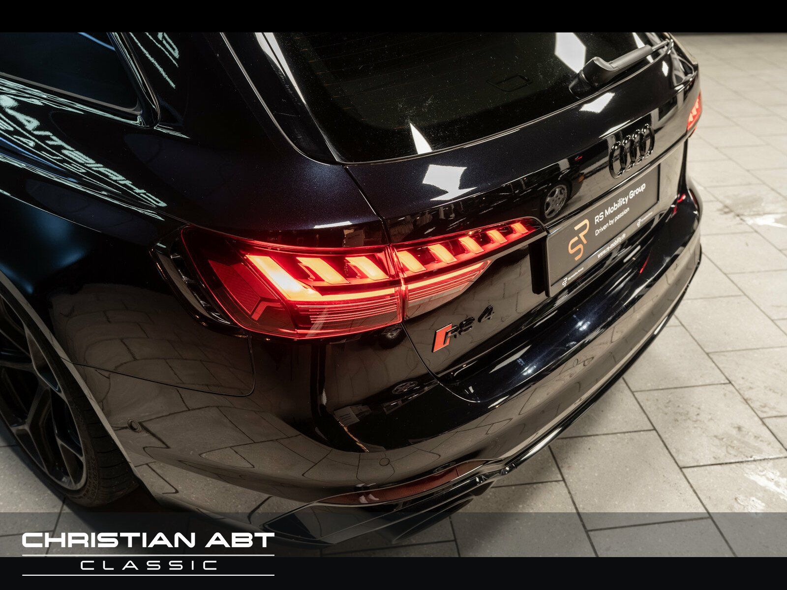 Fahrzeugabbildung Audi RS 4 Competition Plus Panorama * B&O * Keyless