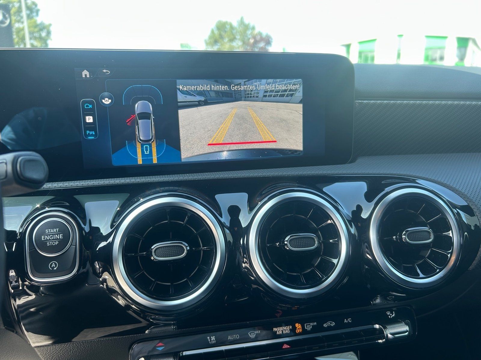 Mercedes-Benz A 180 Progressive MBUX NAVI PRE LED 17 KAM SHZ foto 20