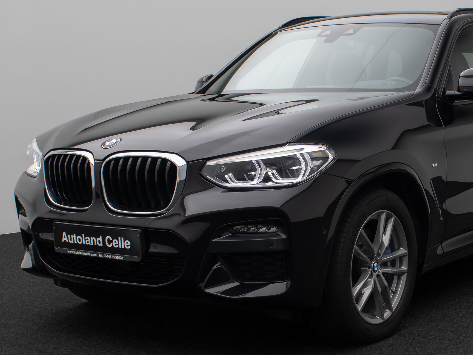 Fahrzeugabbildung BMW X3 xD30d M Sport Panorama Kamera HUD HiFi 19Zoll