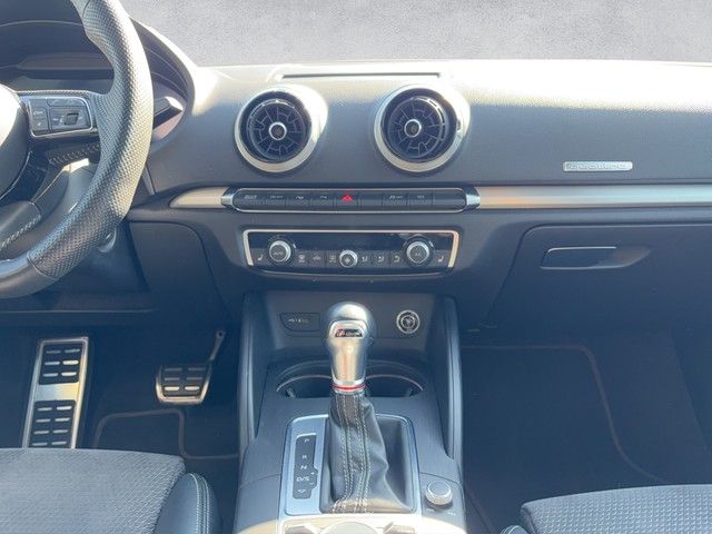 Fahrzeugabbildung Audi S3 Limousine 2.0 TFSI quattro *Panorama*