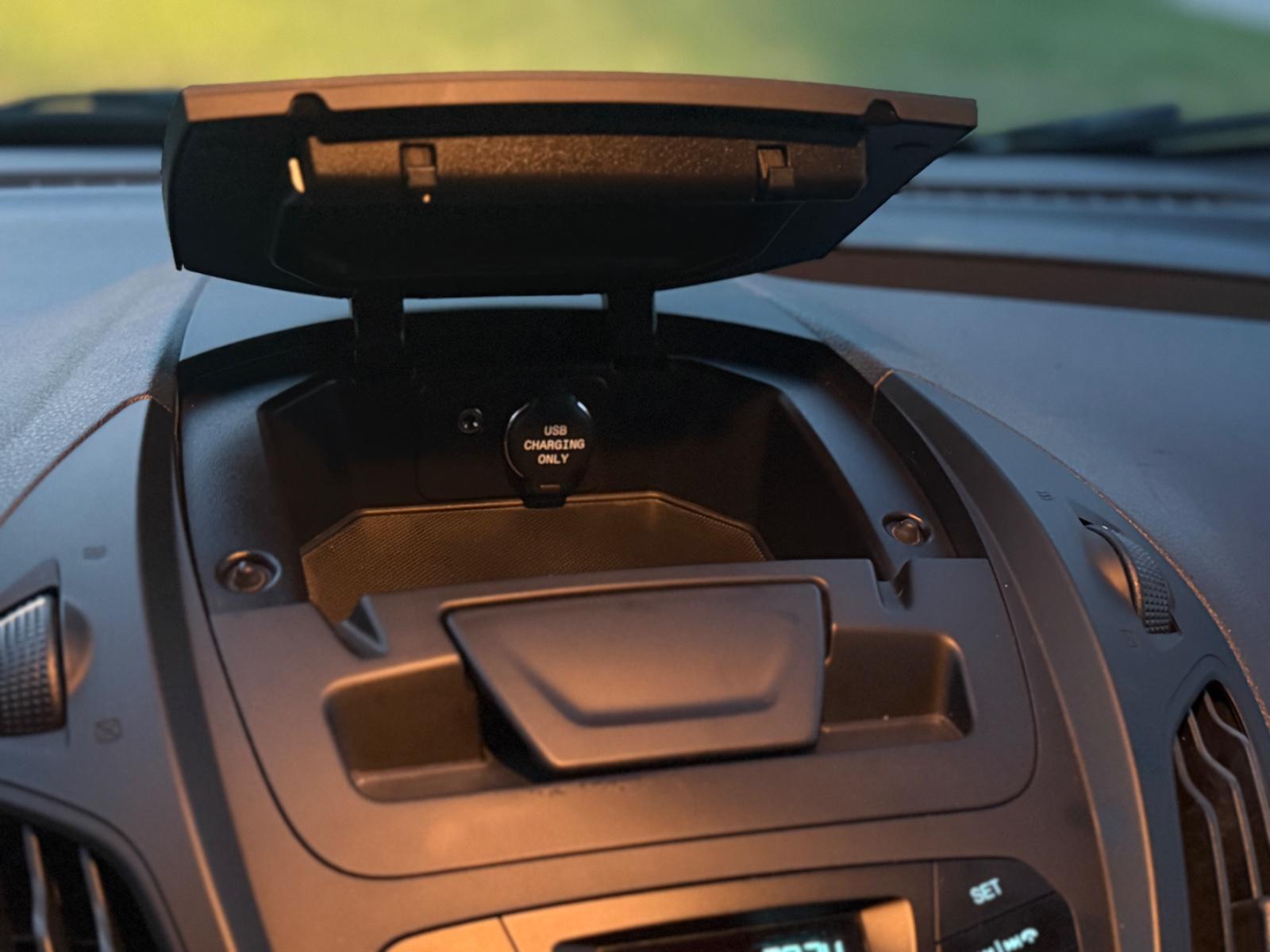 Ford Transit Courier Benziner *Euro6 *USB *El.Fenster