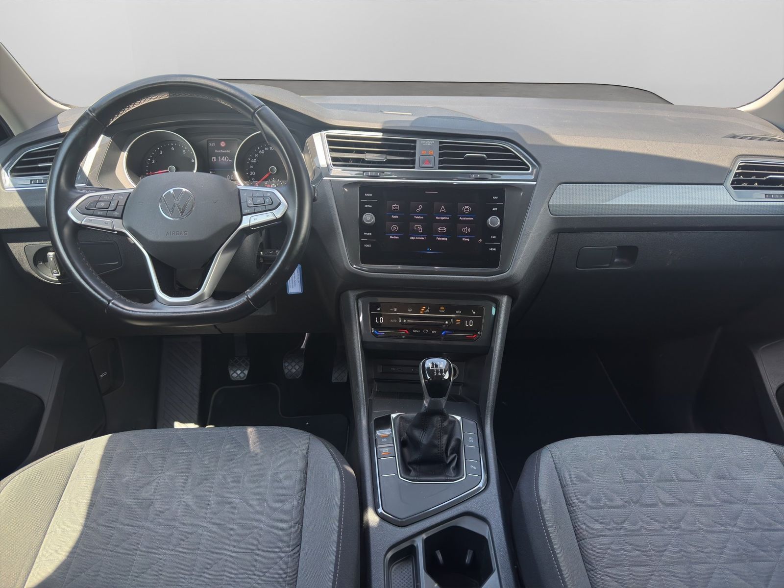 Volkswagen Tiguan 1.5 TSI Life LED NAVI 17 ACC SHZ PDC CLIM foto 15