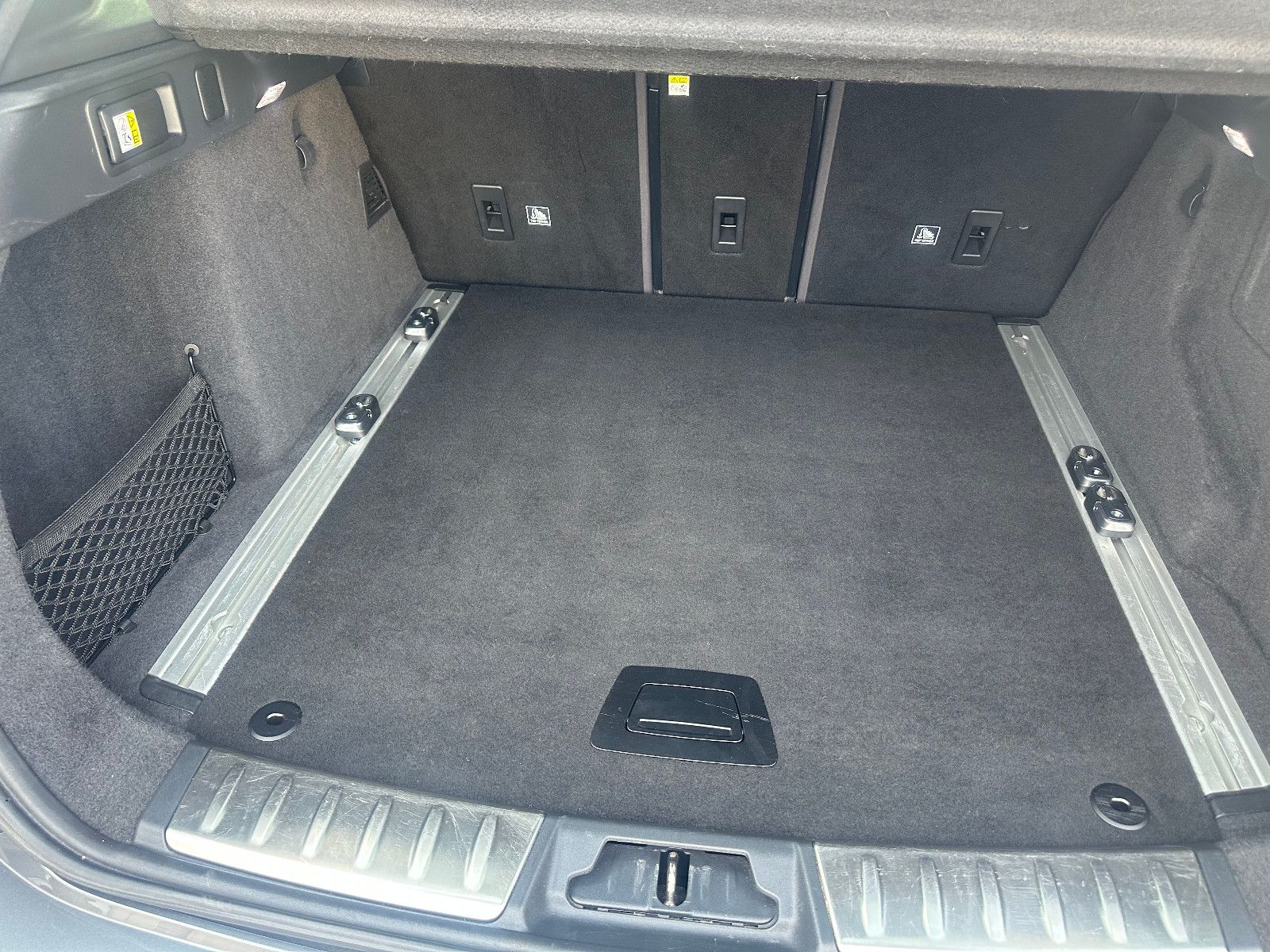 Fahrzeugabbildung Jaguar F-PACE S AWD QUICKSHIFT*22`LM+PANO+HEADUP+KAM*