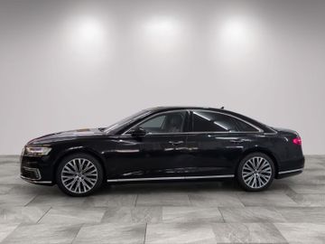 Audi A8 - 4