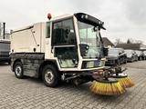 Schmidt SWINGO 200 Compact Sweeper - Schmidt Kehrmaschine
