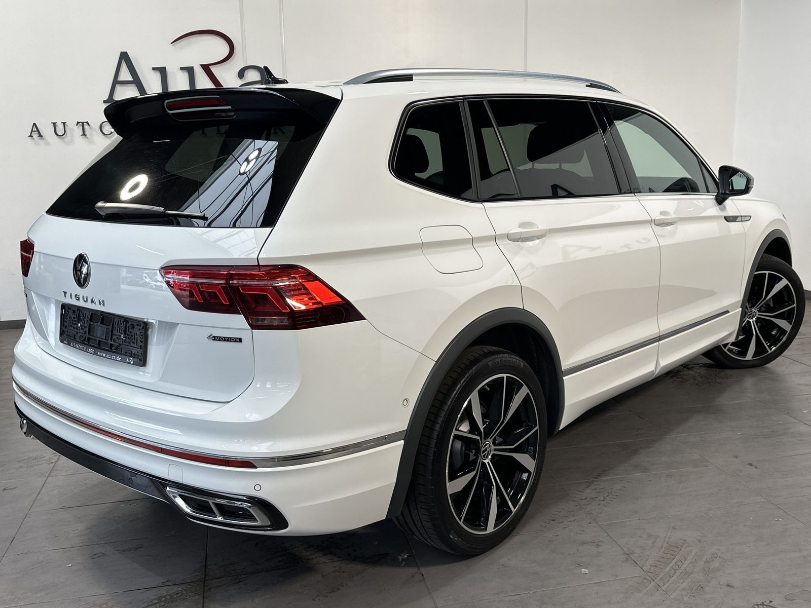 Fahrzeugabbildung Volkswagen Tiguan Allspace R-Line 4M NAV+IQLIGHT+PANORAMA