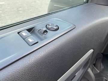 Fahrzeugabbildung Opel Vivaro 2.0 Kasten Edition M*Kamera*Klima*PDC*