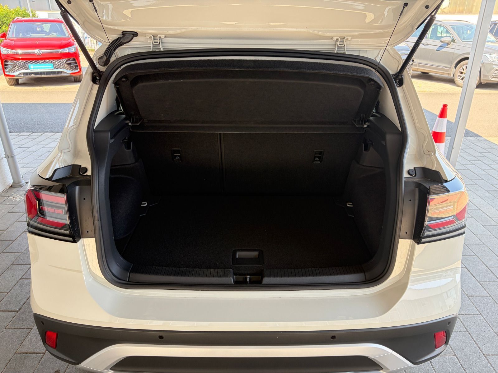 Volkswagen T-Cross - Bild 11