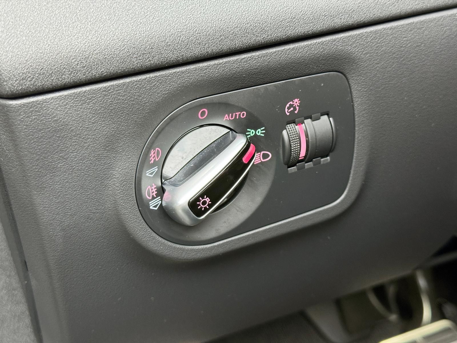 Fahrzeugabbildung Audi TT 2.0 TFSI QUATTRO/S-LINE/S-TRONIC/LIEBHABERSTK