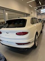 Bentley Bentayga V8 Azure 4WD- Carbon- B&O- 360- TV- HUD - Bentley Bentayga Azure