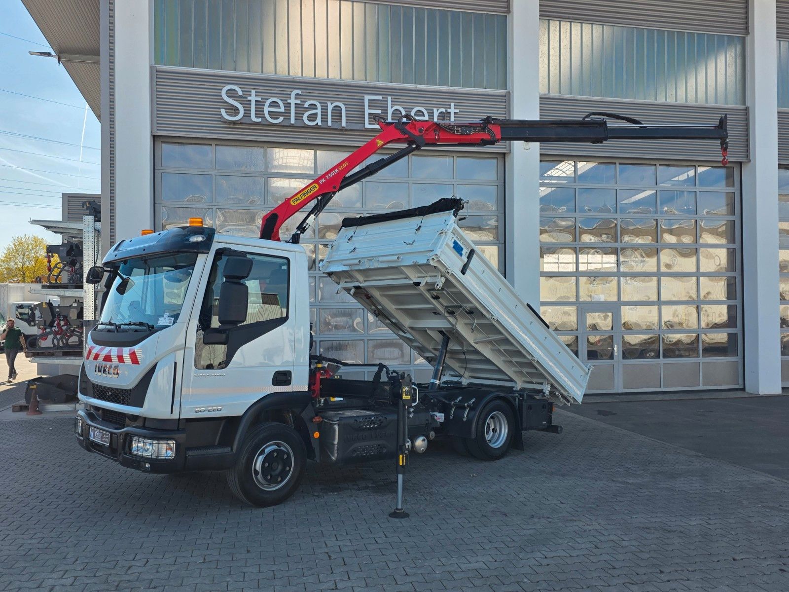 Fahrzeugabbildung Iveco Eurocargo ML80E22/P Palfinger PK 7.501 Funk 2AHK