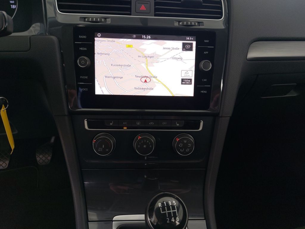 Fahrzeugabbildung Volkswagen Golf Variant 1.5 TSI Comfortline Navi,SH,Climati