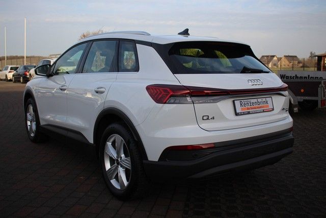 Q4 45 e-tron basis quattro PANO LED RFK