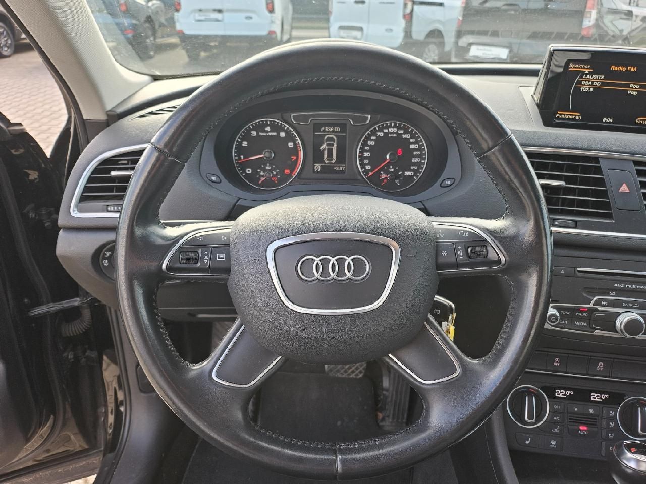 Fahrzeugabbildung Audi Q3 basis