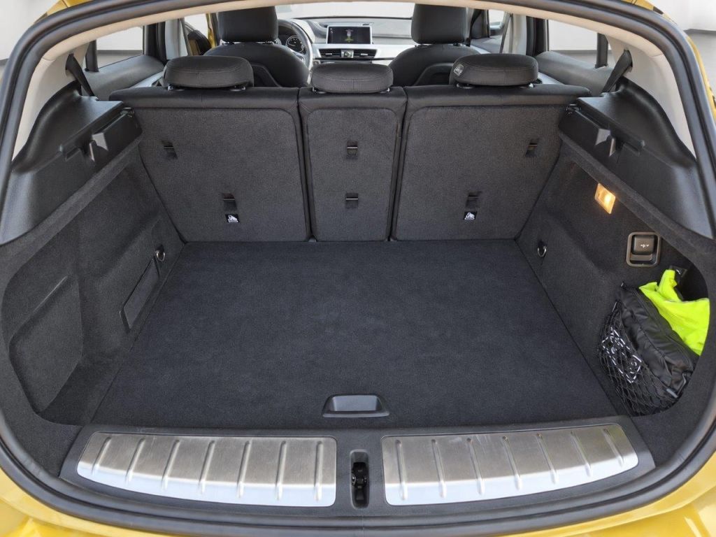 BMW X2 sDrive18i Aut. Advantage Driving Assistant – Bild 12