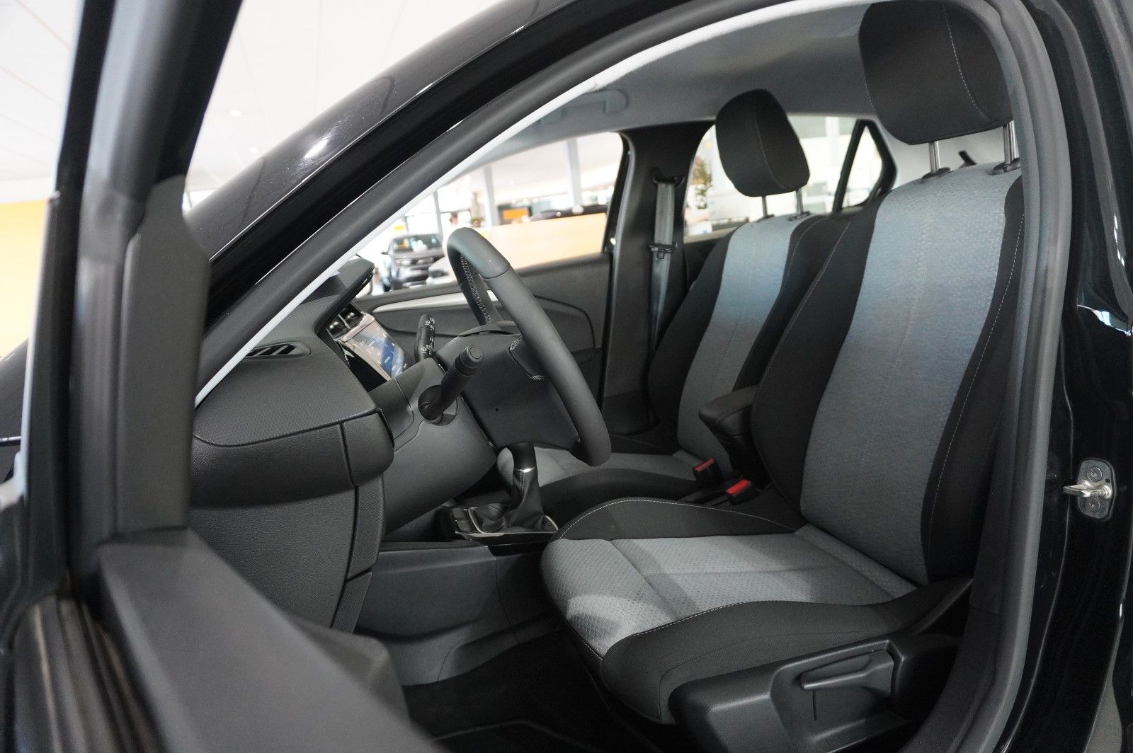Fahrzeugabbildung Opel Corsa F 1.2 FACELIFT NAVI/LED/KAMERA/VIRTU./DAB+