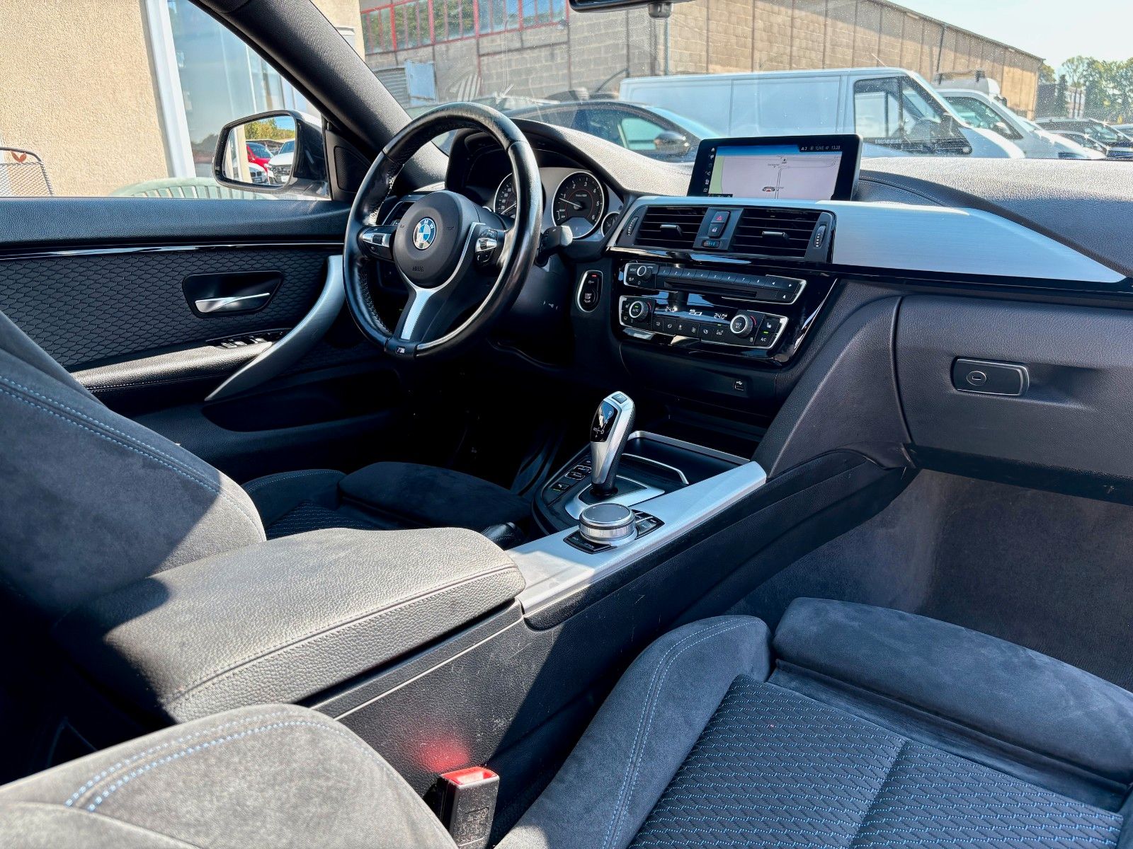 Fahrzeugabbildung BMW 420d GC Aut. M SPORTPAKET Navi LED HUD Alarm Kam