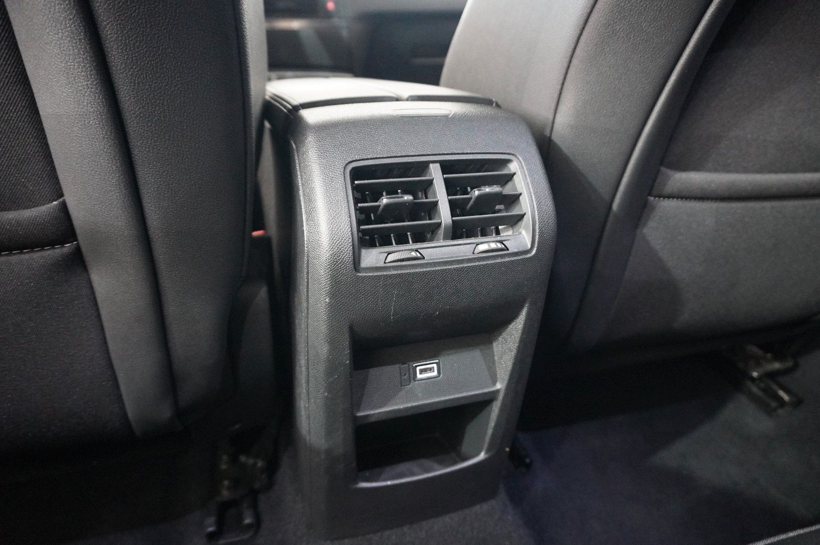 Fahrzeugabbildung Opel Astra L Lim. 1.6 HYBRID GS SPORT NAVI/360°/SPORT