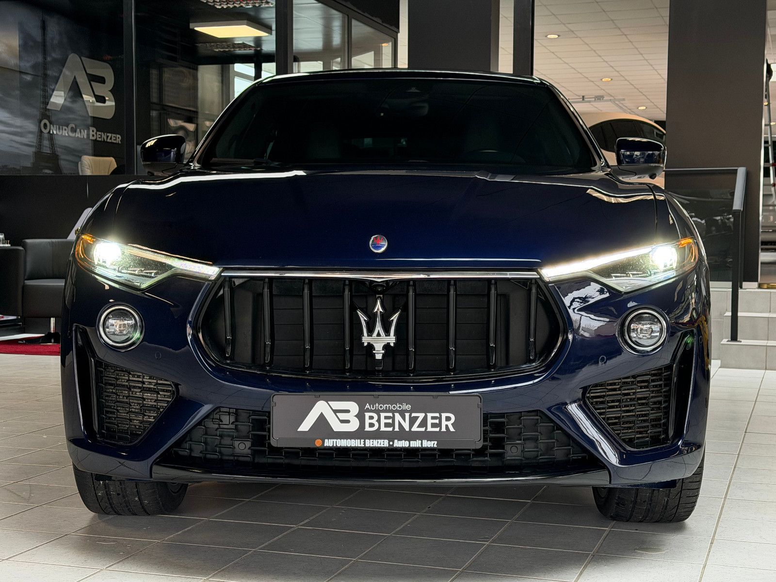 Fahrzeugabbildung Maserati Levante Diesel/GRANSPORT/LED/360°/MEMORY