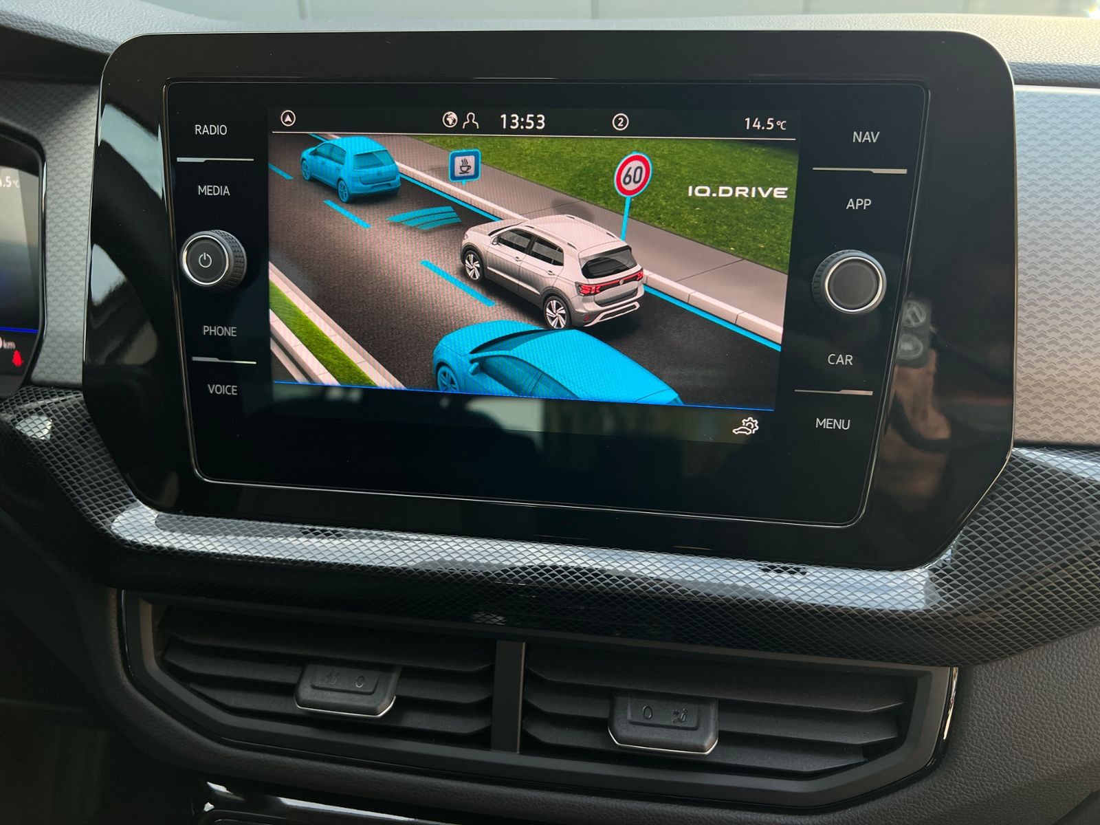 Fahrzeugabbildung Volkswagen T-Cross Life 1.0 TSI DSG *IQ.Light, Climatronic,