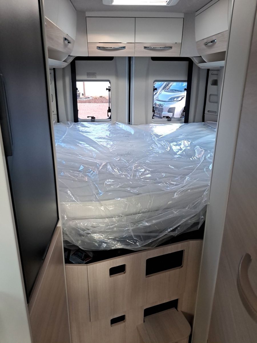Fahrzeugabbildung Eura Mobil Van V 635 HB Fahrassistenz- & Mondial Plus Paket