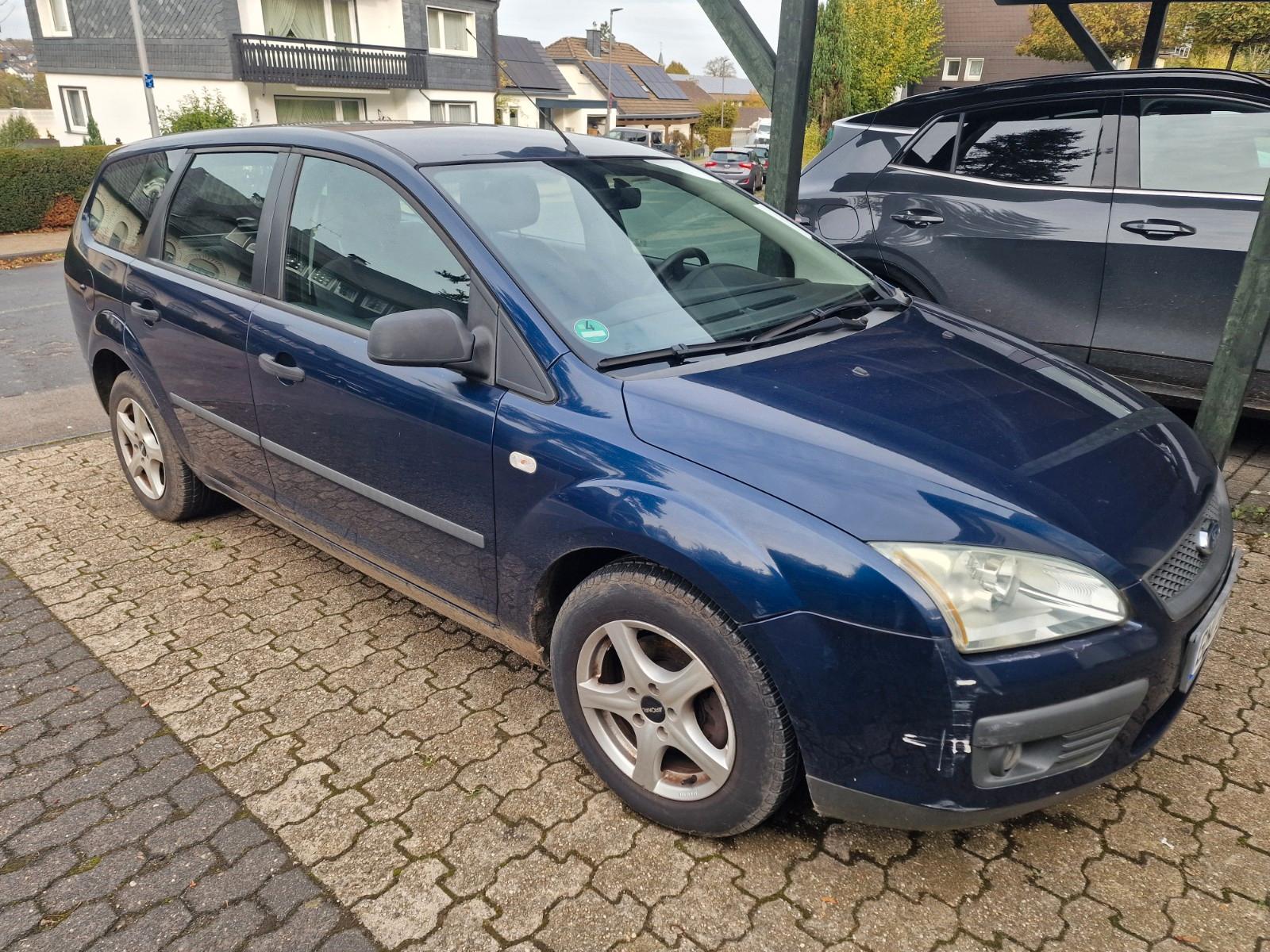 Ford Focus 2006 — interior