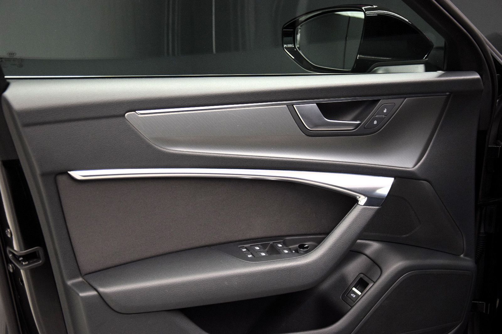 Fahrzeugabbildung Audi A6 Avant 40 TDI sport Pano ACC LED Sitzheiz DSP